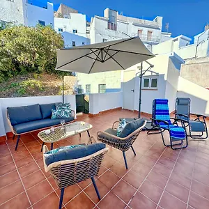 Casa Con Terraza Y Patio Privado En Salobrena